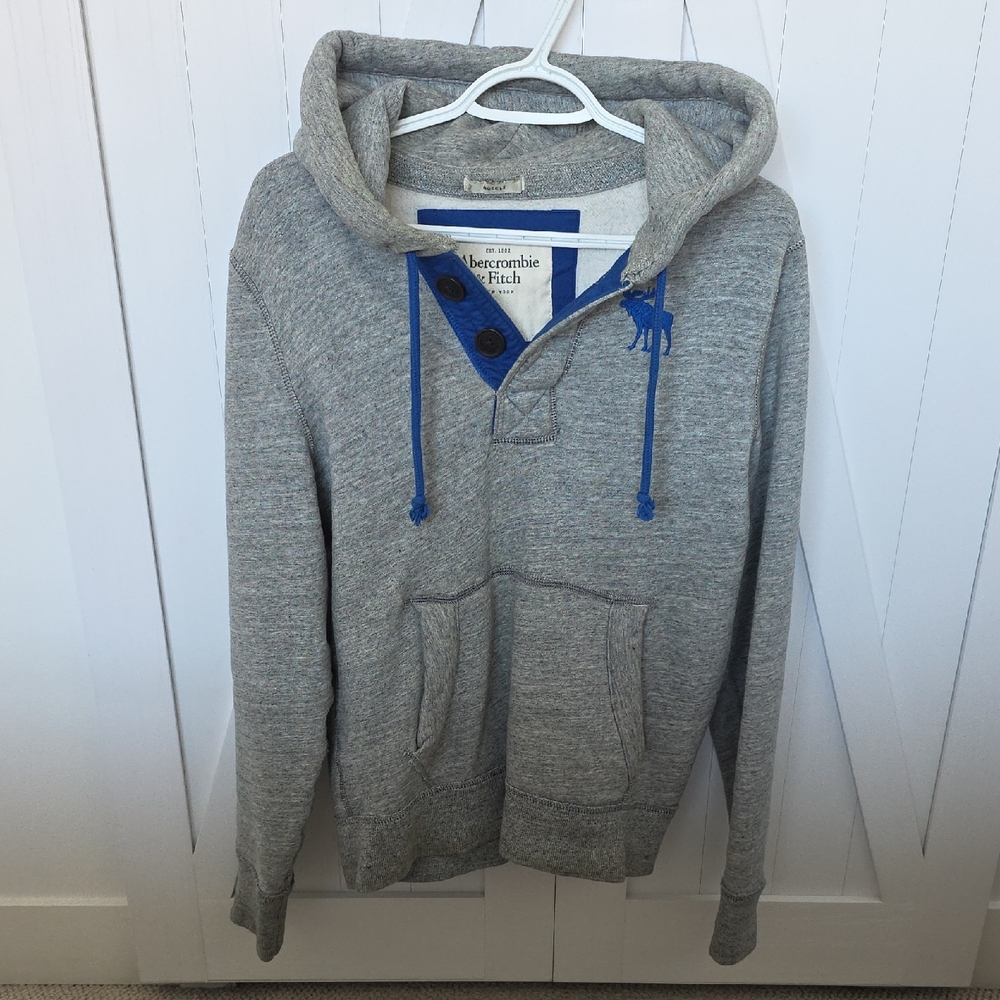 Abercrombie & Fitch Gray Sweater with Blue Accents